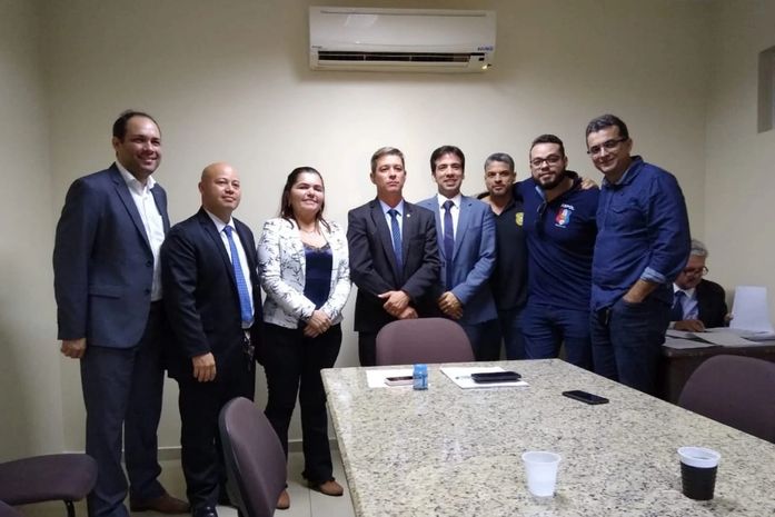 Deputados e sindicatos se reuniram nessa quarta-feira (26)