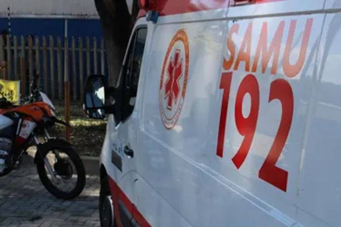 Jovem é atingido por disparos e é socorrido em Maceió