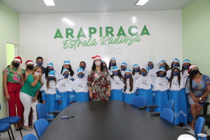Secretaria de Desenvolvimento Social de Arapiraca abre programação de Natal com apresentação do Coral Infantil