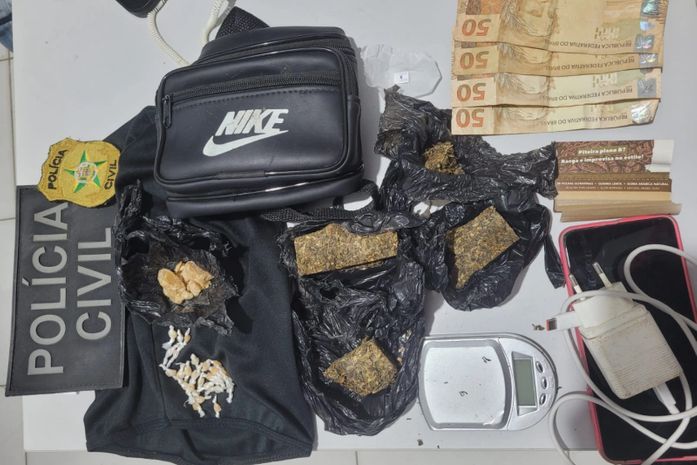 Suspeitos de tráfico são flagrados com drogas e balança de precisão no interior de AL