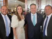 Líder político da região Norte de AL marca presença na posse de Renan Filho liderando grupo de prefeitos