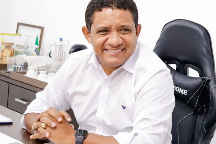 Prefeito Júlio Cezar inicia pagamento dos servidores nesta sexta (25)