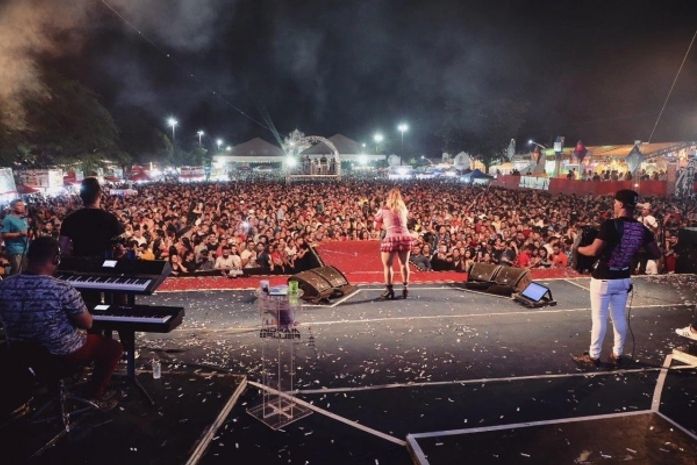 Gabriel Diniz e Dorgival Dantas se apresentam no Arraiá da Primeira Capitá