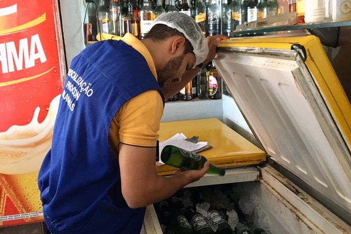 Iniciativa teve início este mês e visa aplicar medidas educativas aos consumidores e fornecedores