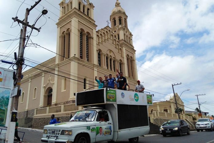 Igreja Nova recebe Randerson Pessoa com caravana da vitória