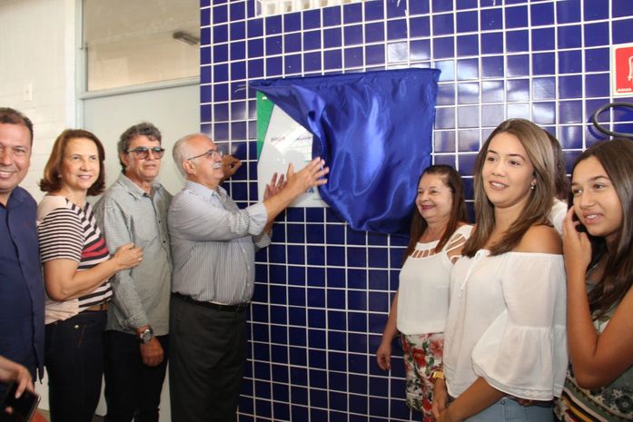 Professor de Educação física é homenageado por Teófilo com nome em quadra de esportes