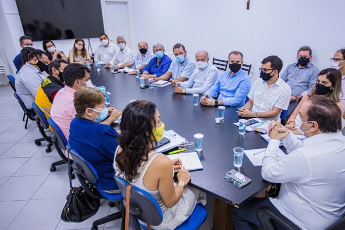 Prefeito Luciano Barbosa reúne secretariado para planejamento de novas ações para 2022