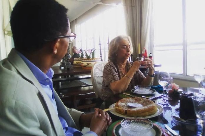 Um texto belíssimo , vindo das Minas Gerais, sobre amizade, gratidão e Laurita Mourão, que encantou-se