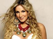 Claudia Leitte apresenta “Prainha da Claudinha” em Maceió