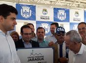 Prefeito Rui Palmeira inaugurando Centro Pesqueiro