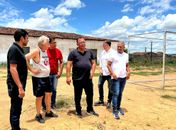 Secretaria de Esporte vistoria ginásio e campos de futebol de Arapiraca para melhorias de infraestrutura