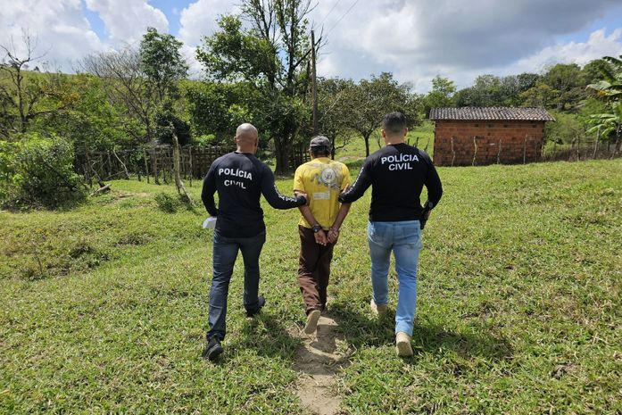 Foragido há 24 anos, homem que matou vizinho a facadas em PE é preso no interior de AL