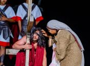 Espetáculo “Paixão de Cristo” emociona público em apresentação no novo Cruzeiro Parque Cultural