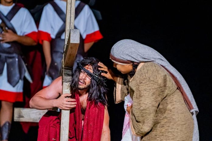 Espetáculo “Paixão de Cristo” emociona público em apresentação no novo Cruzeiro Parque Cultural