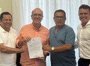 Ronaldo Lopes concede reajuste salarial recorde para professores da Prefeitura de Penedo