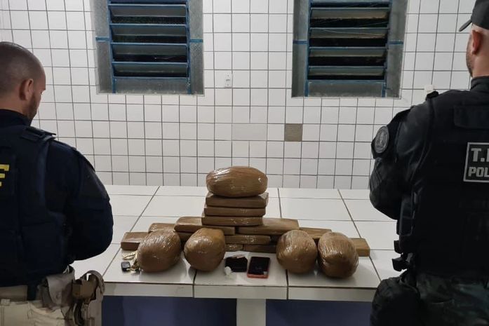 Duas pessoas são presas com 17 kg de maconha durante operação na BR-104