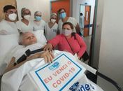 Após 138 dias internada com Covid-19, idosa de 75 anos tem alta no HE do Agreste
