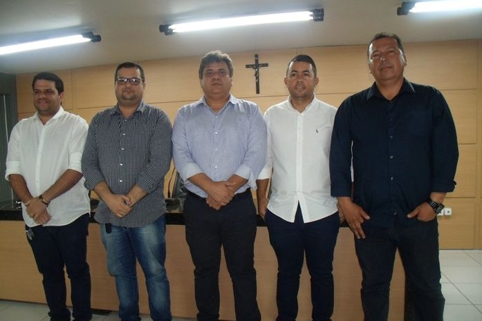 Jairo Barros toma posse na presidência da Mesa Diretora do Legislativo de Arapiraca