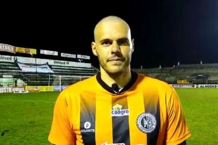 Goleiro Deola não integra mais o elenco do Asa