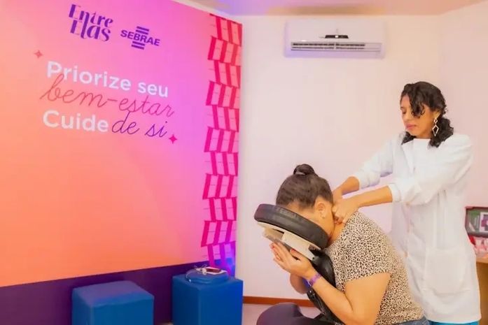 Massoterapeuta enxerga oportunidade e oferece pacote de serviços com foco no carnaval