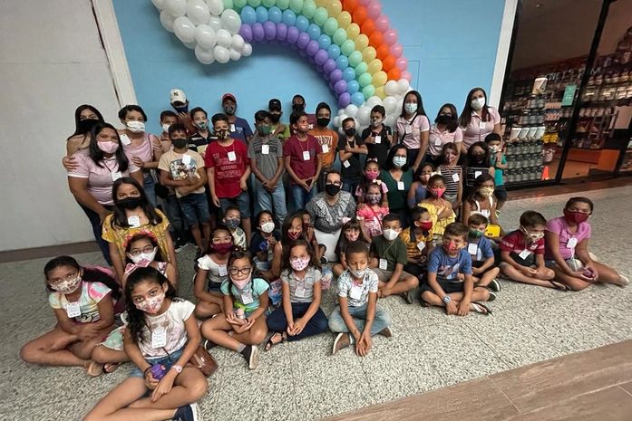 Lagoa da Canoa: Crianças atendidas pelo CRAS da Mata Limpa passeiam no shopping e curtem sessão de cinema