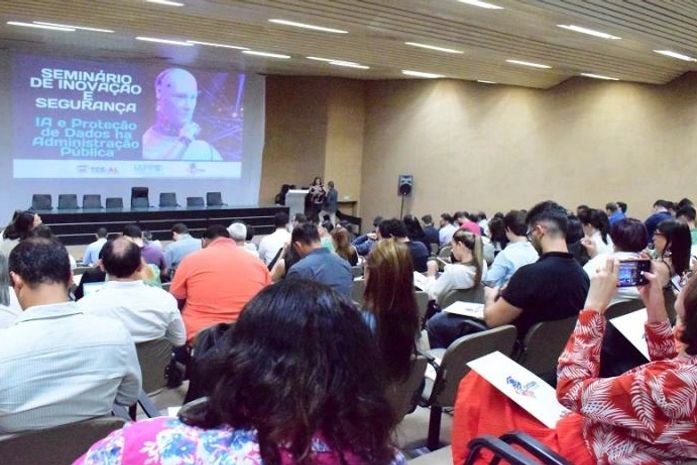 Seminário orienta técnicos municipais sobre IA e Proteção de Dados na Administração Pública