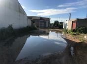 "Piscinão" em rua do Bairro Nova Esperança em Arapiraca dificulta mobilidade dos moradores 