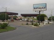 Bando atira contra ônibus com aposentados e motorista acaba ferido no Sertão