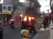 Sem água há quase 10 meses, moradores do Jacintinho protestam e denunciam descaso
