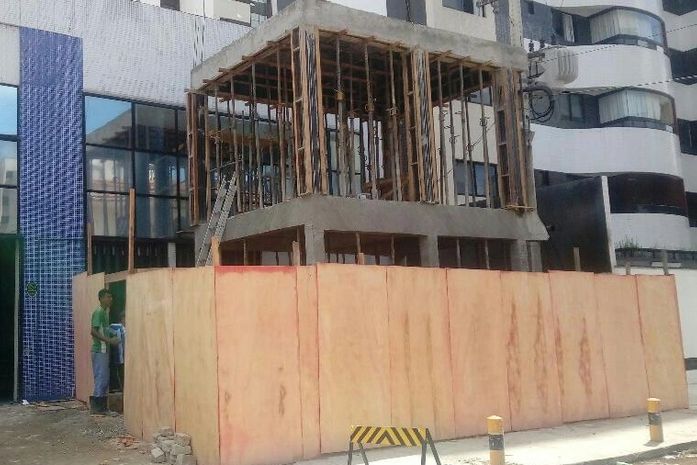 Obra de ampliação em hospital da Ponta Verde
