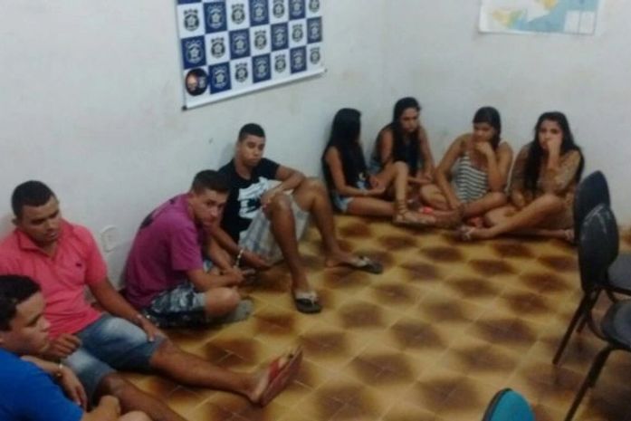 Oito foram presos