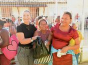 Prefeita de Major Isidoro entrega mais de uma tonelada de Alimentos.