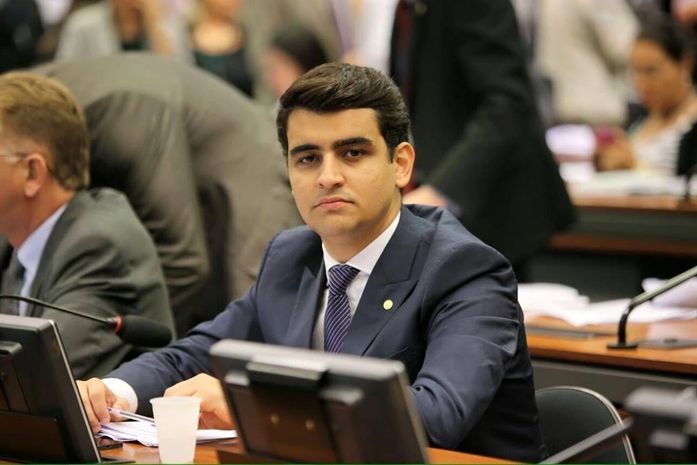 Deputado federal JHC