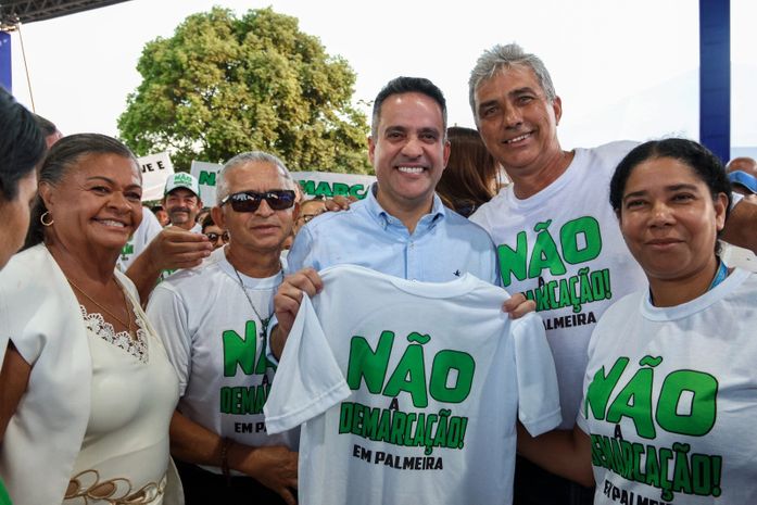 Durante inaugurações em Palmeira/AL com governador, líder do Solidariedade/AL dar voz a um movimento que ganha corpo no município: "Não à Demarcação"