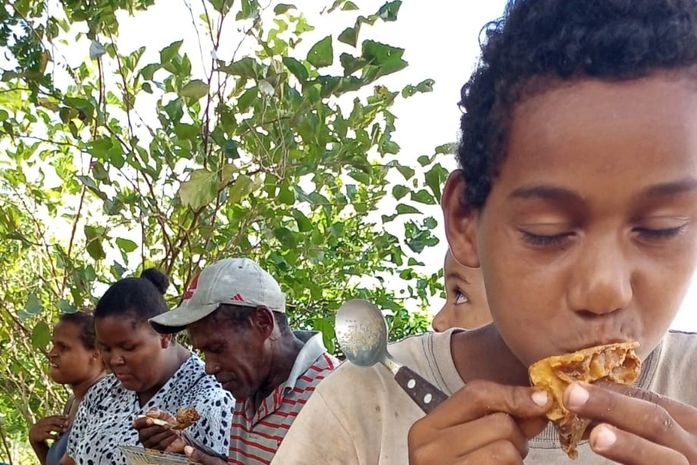 E a líder do Quilombo Chá do Saco conta para essa ativista:"hoje o almoço foi feito com R$ 50 reais e alimentou 12 pessoas”