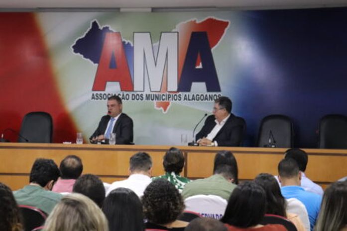 AMA encerra curso de transição alertando para exigências da Lei