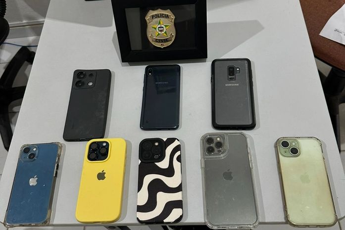 Polícia recupera celulares furtados em casa de festas em Maceió
