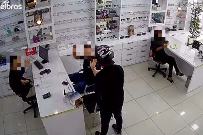 Identificado suspeito de assaltar ótica em Arapiraca; homem segue foragido