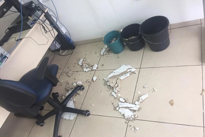Teto de Cisp desaba e Sindpol denuncia falhas estruturais em imóveis: "Bomba relógio"
