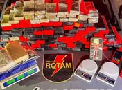 PM apreendeu mais de 1,5 toneladas de drogas e 1.400 armas no ano de 2024