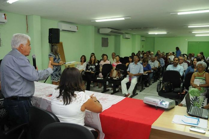 Novos membros do Conselho Municipal de Saúde tomam posse