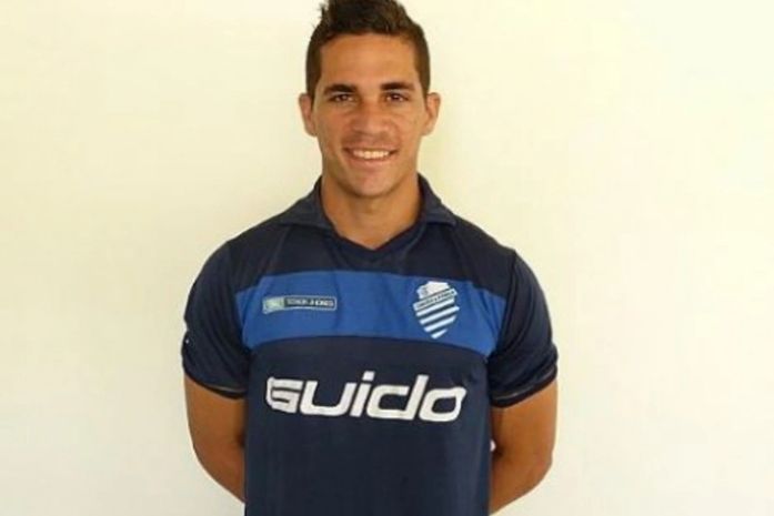 Volante Elyeser está de volta ao clube marujo