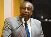 Ex-ministro de Bolsonaro, Decotelli funda empresa de cursos