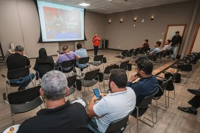 Sebrae Alagoas aproxima MEIs do setor público e amplia oportunidades com a UFAL