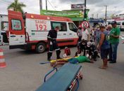 Ciclista fica ferido ao ser atropelado por carreta na BR-101