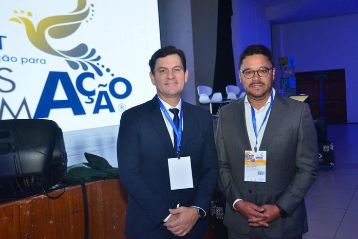 Prefeito Bruno Teixeira participa do CONET Sul 2025 e reforça compromisso com a educação de qualidade em Maribondo