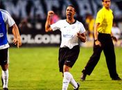  Cristian comemora o gol nos segundos finais 