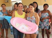 Gestantes de São Miguel dos Campos recebem kit enxoval para seus bebês