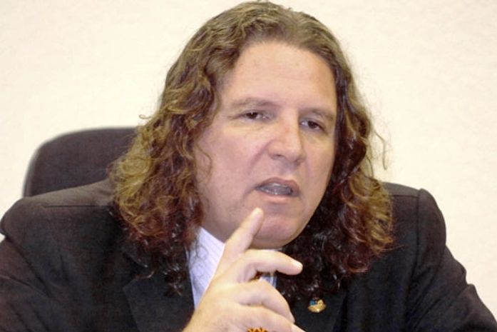 Precisamos acabar com esta porcaria, diz senador sobre Conselho de Ética