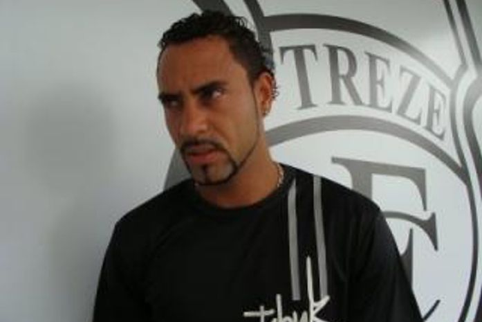Sete de Setembro anuncia zagueiro que jogou no CSA